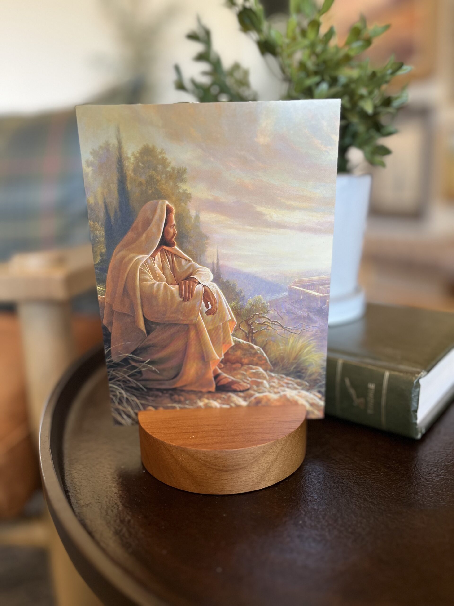12 Print Set w/ 4″ Round Stand